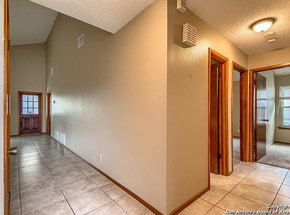 3rd image of 1506 Vista Hill St