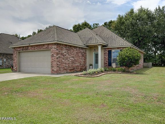 3rd image of 109 Caddo Ct