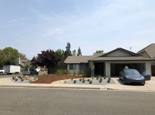9284 N Whitney Ave, Fresno, CA 93720