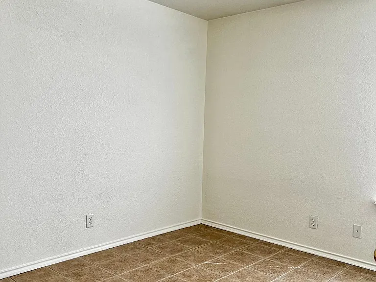 BEDROOM #1