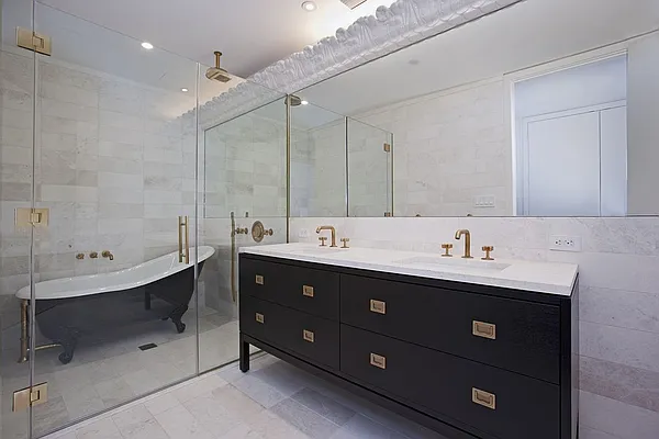 Rented by A Beautiful Home Realty Inc. | media 32