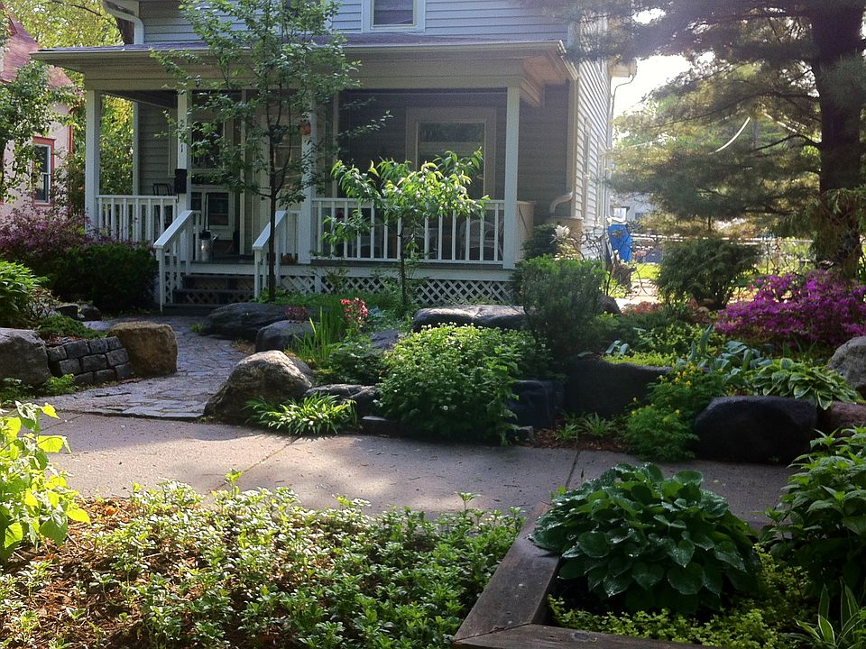1st image of 2521 29th Ave S