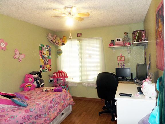 3rd image of 850 Suellen Dr