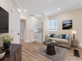 137 Carruthers Ave #1, Ottawa, ON K1Y1N4