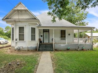 901 N 10th St, Waco, TX 76707