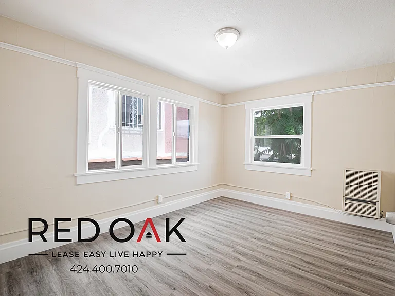 4724 3/4 S Main St #4724-3/4 — Photo 1