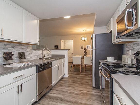 2nd image of 7401 Pondview Pl #7435-301