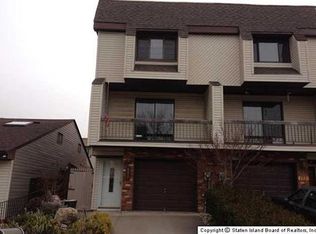 171 Russek Dr, Staten Island, NY 10312