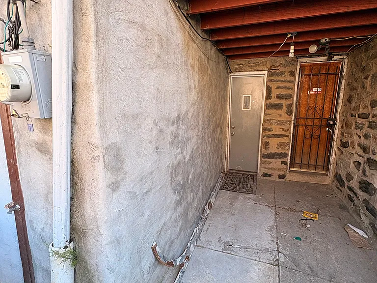 115 W Roselyn St #1 — Photo 13