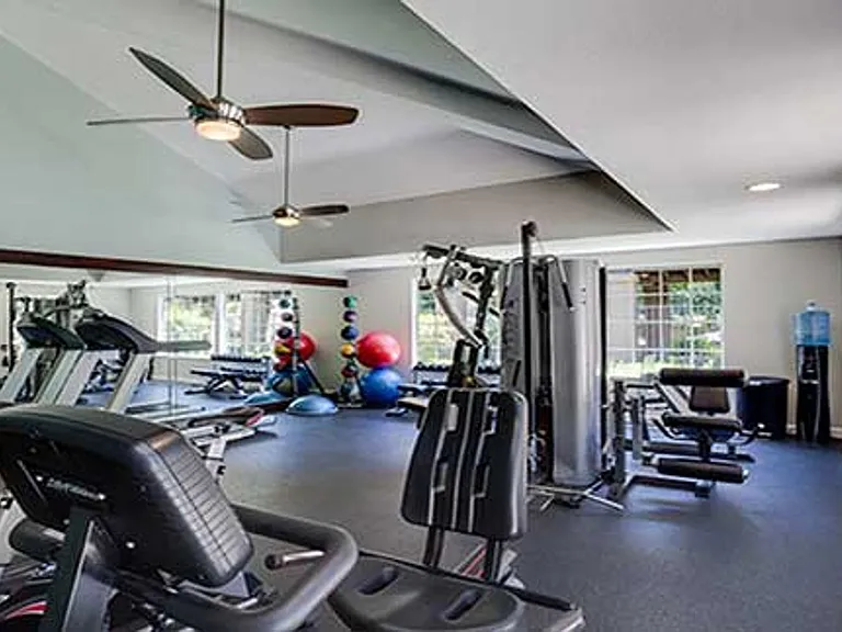 Waterstone Alta Loma Apartments — Photo 15