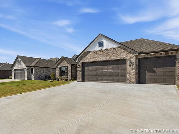 3rd image of 27613 E 108th Pl S