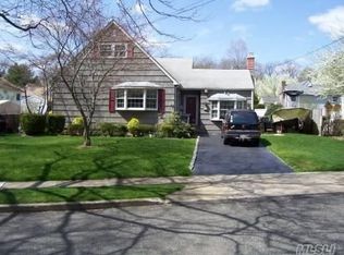 12 Forrest Pl, Amityville, NY 11701