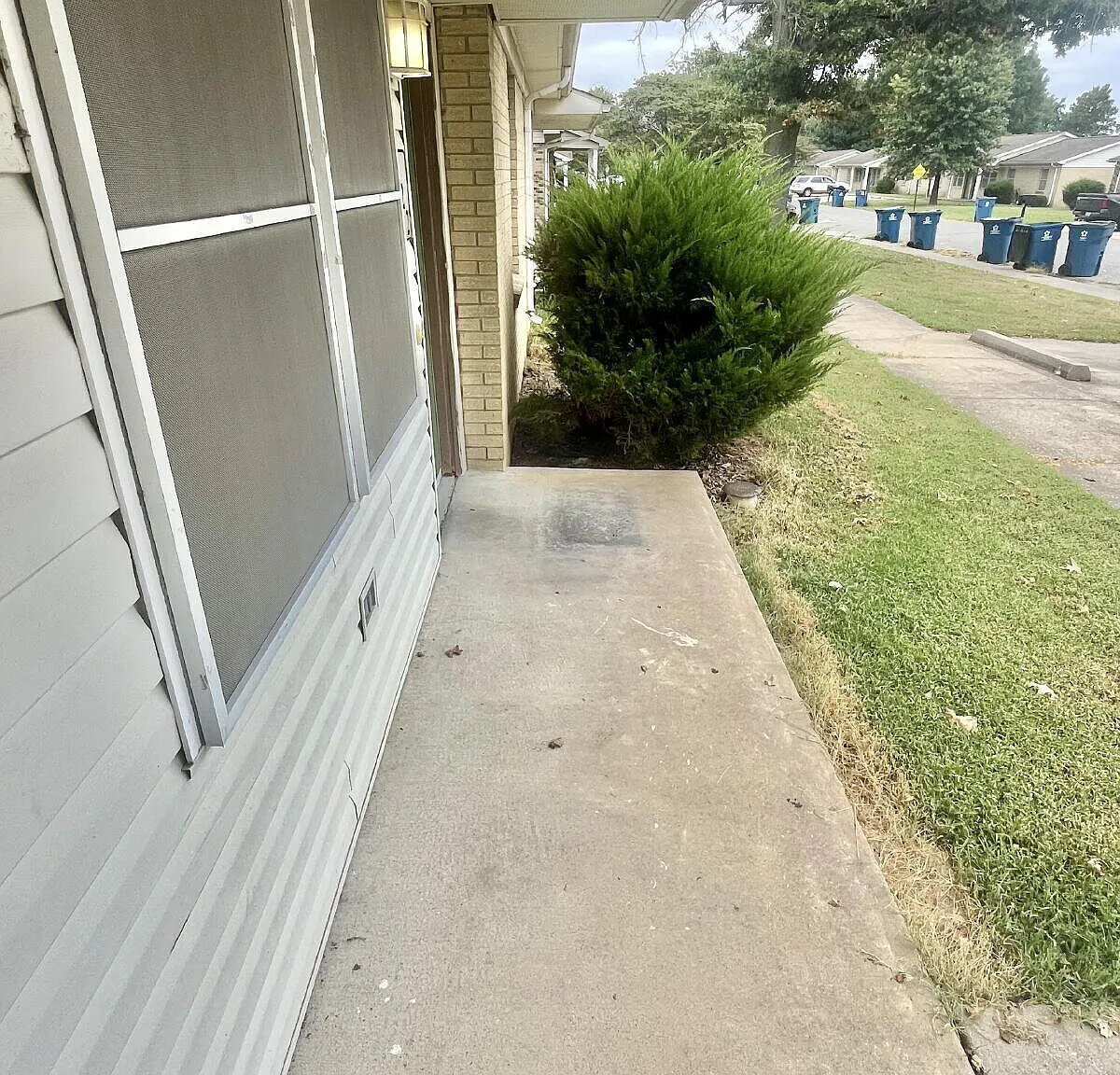 Pet-Friendly 2-Bedroom Home with Utilities Included! — Photo 4
