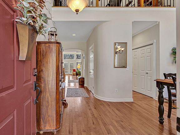 3rd image of 307 Riverstone Blvd