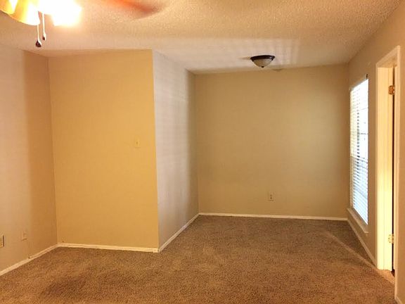 2nd image of 805 Faircreek Ln