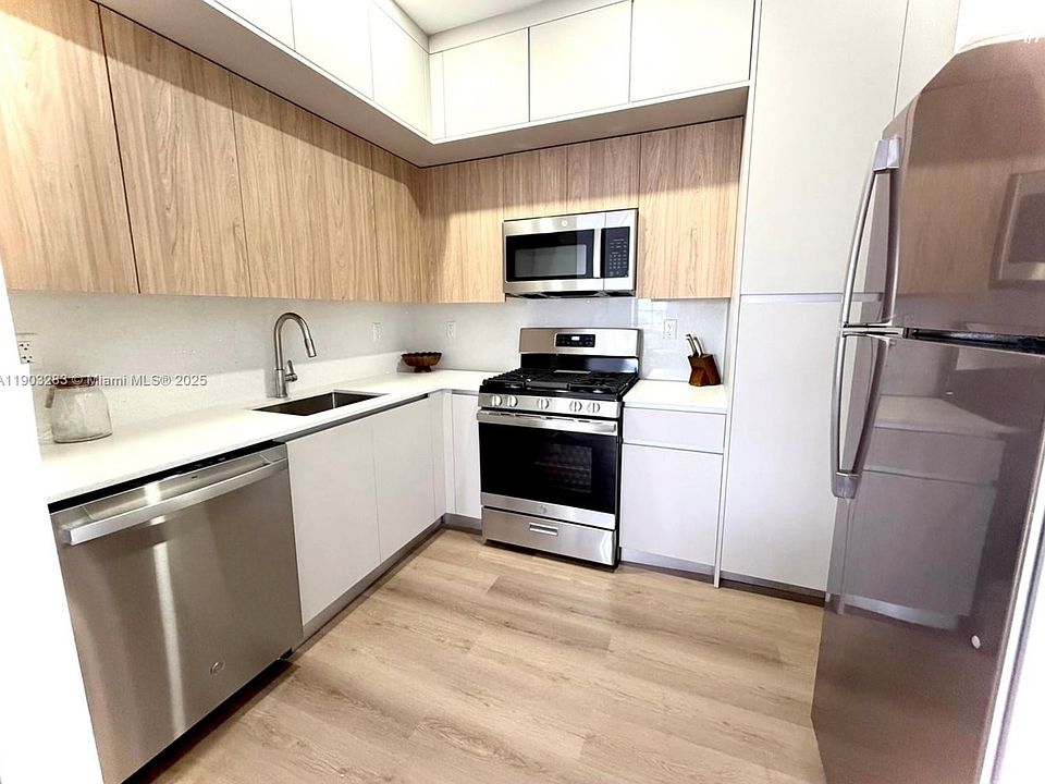 1st image of 1619 Jefferson Ave #301