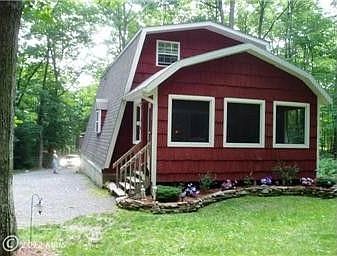 2nd image of 735 Birchwood Dr