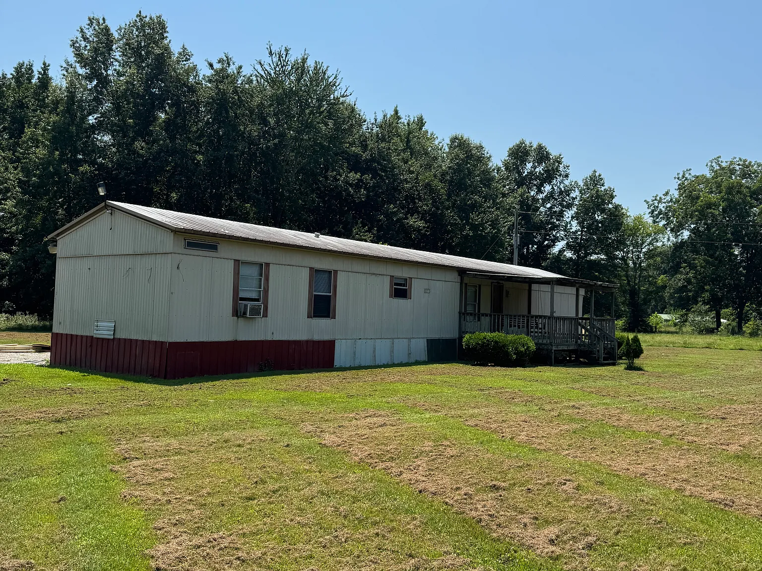 3 bed, 1216 sqft, $800 — Photo 1