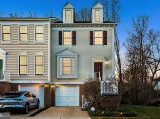 9900 Michael Schar Ct, Vienna, VA 22181