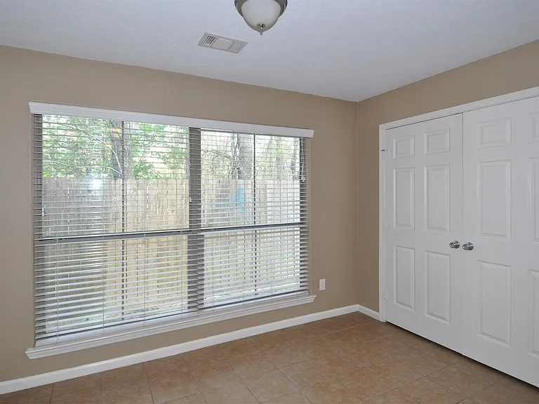 21473 W Wallis Dr #B — Photo 6