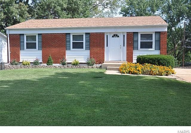 1st image of 145 E Marseille Dr