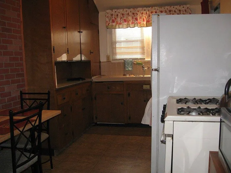 10740 Kling St #1 — Photo 9