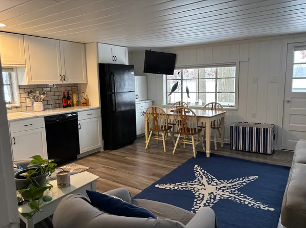 224 Albright Dr, Coldwater, MI 49036