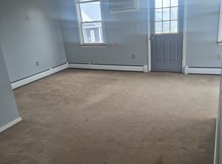 22 Wegman Ct, Jersey City, NJ 07305