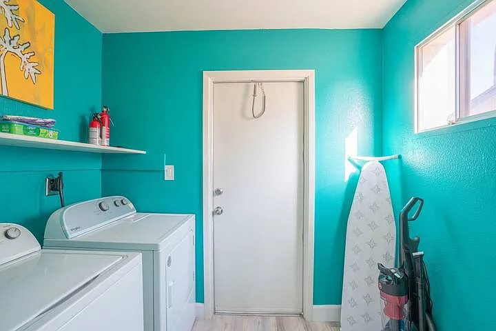 2035 E Cornell Dr — Photo 11