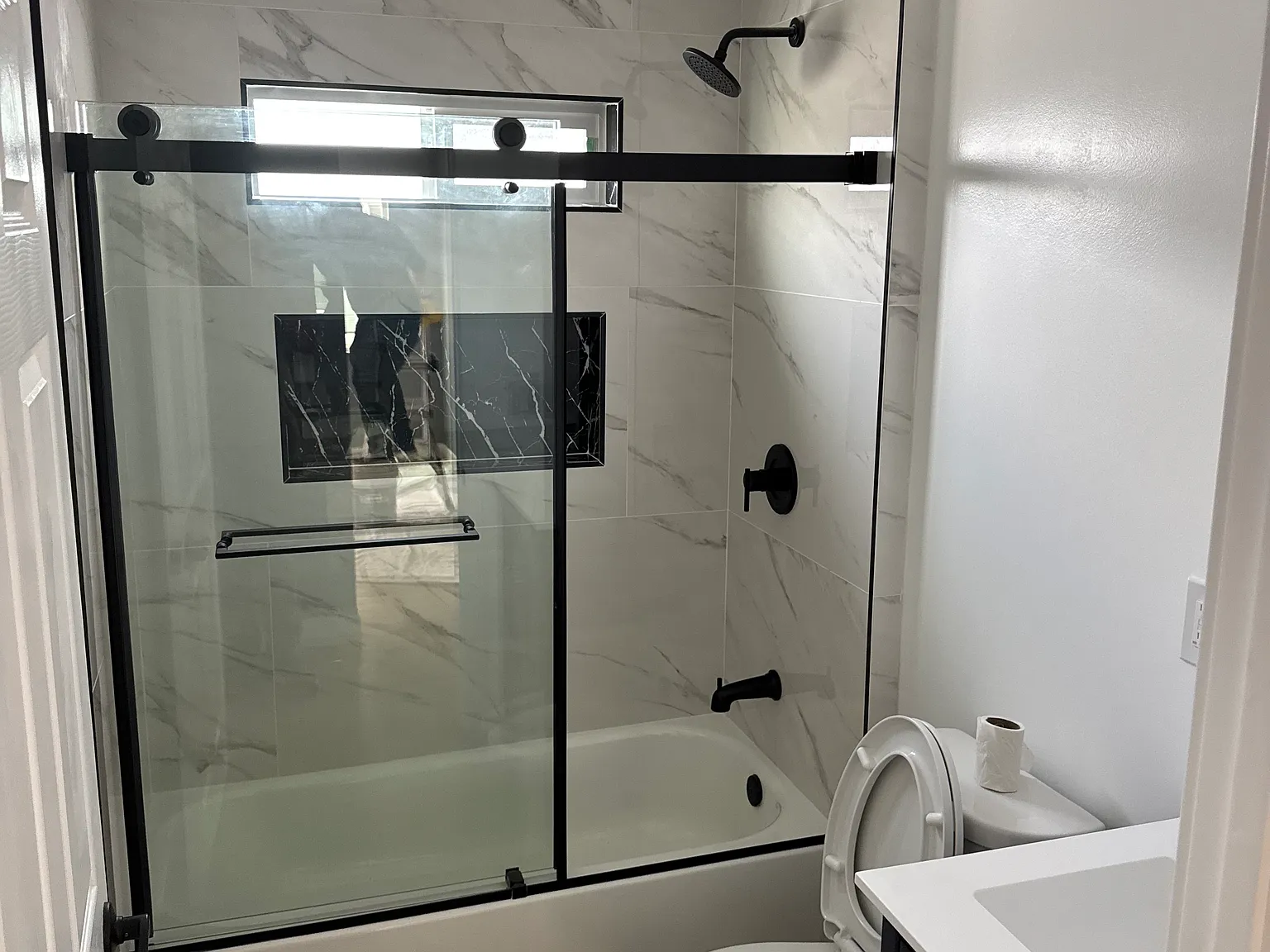 3 bed, 1000 sqft, $3,600 — Photo 4