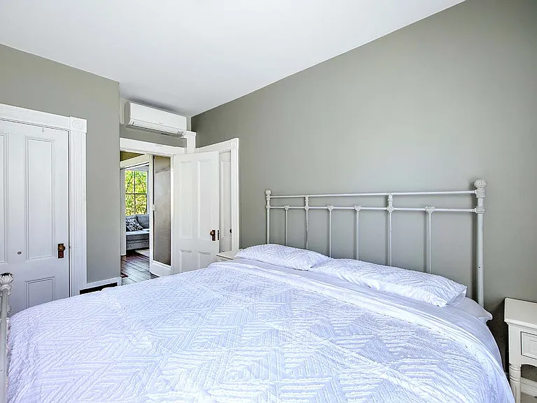 240 Brown St #2 — Photo 19