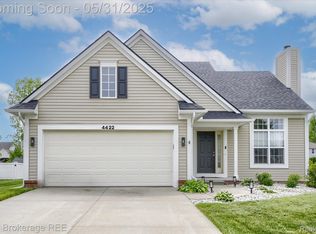 4422 Jordan Dr, Grand Blanc, MI 48439