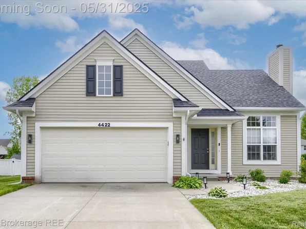 4422 Jordan Dr, Grand Blanc, MI 48439