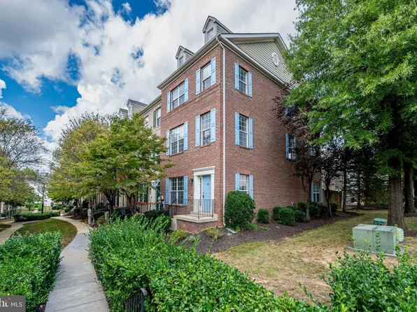 12429 Gladys Retreat Cir, Bowie, MD 20720