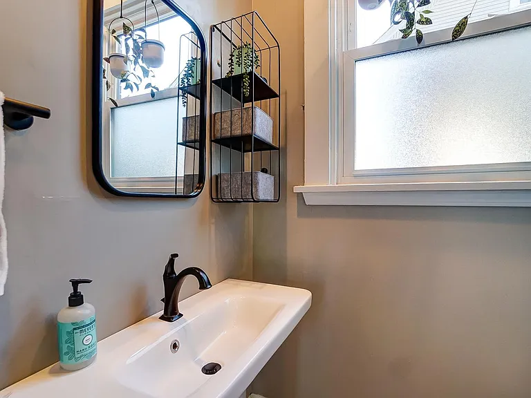 2251 Washington Ave #1 — Photo 22