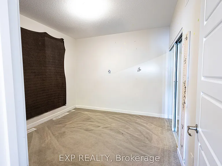 1038 Showman St — Photo 21