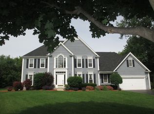 595 Stony Hill Ln, Crystal Lake, IL 60012