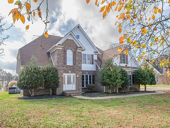 3rd image of 3693 Trousdale Ln