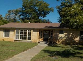 812 Tyler St, Jacksonville, TX 75766