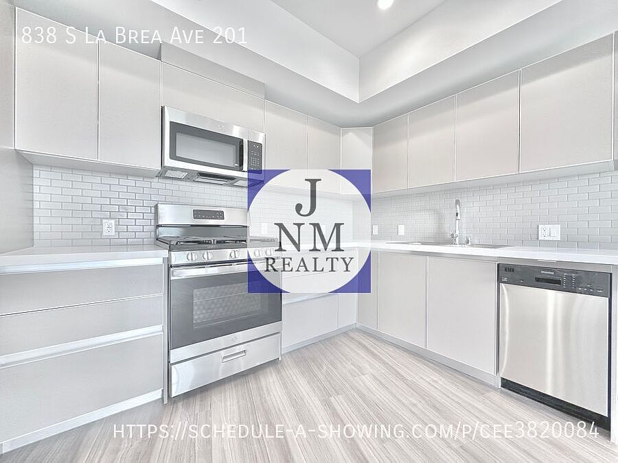 1st image of 838 S La Brea Ave #201