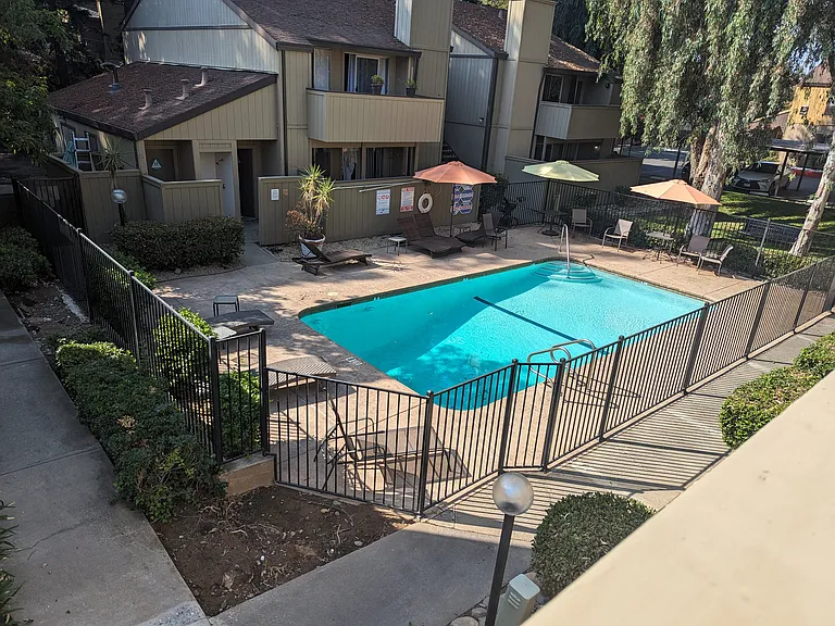 Sierra Woods Apartments — Photo 2