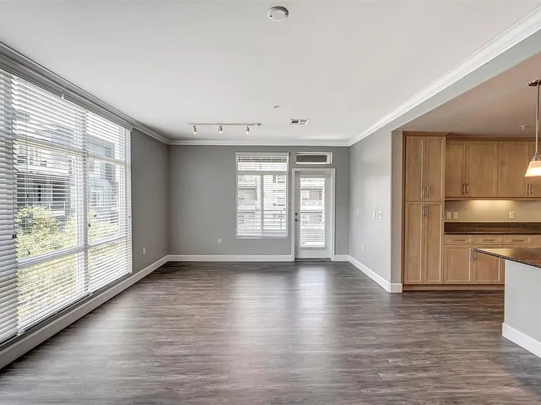 Stadium House Apartments — Photo 70