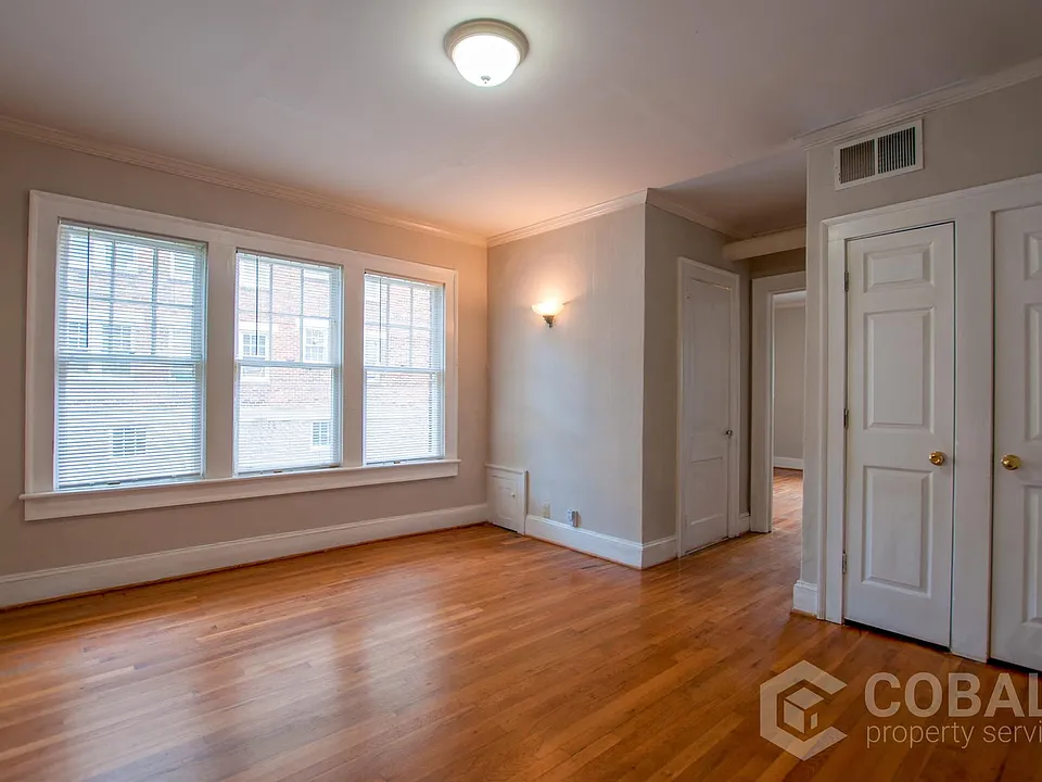678 Somerset Ter NE #6
