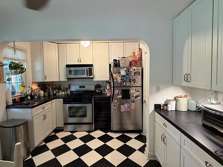 202 Willow Ave — Photo 8