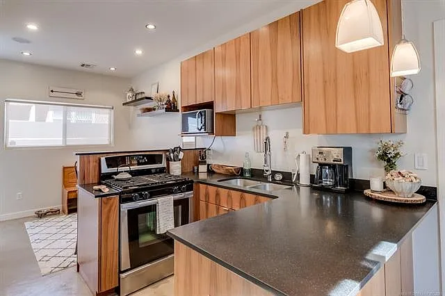 T_S Quincy Avenue_1414 APT#B - 1 — Photo 4