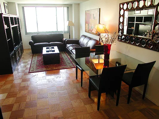 Sold by Verdi Square Realty | media 1