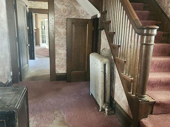 5th image of 129 Morgan St