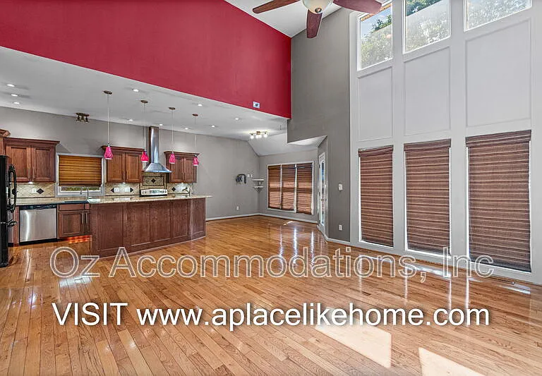 1140 SW Huntington Dr — Photo 4
