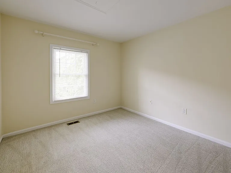 7518 Westlake Ter — Photo 37