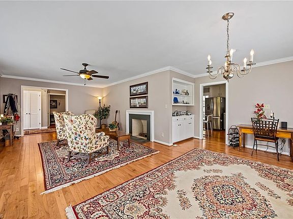 4th image of 709 Overbrook Dr